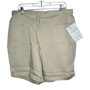 New Denim & Co Women’s Pull on On Tan Shorts Size 1X  BNWT
